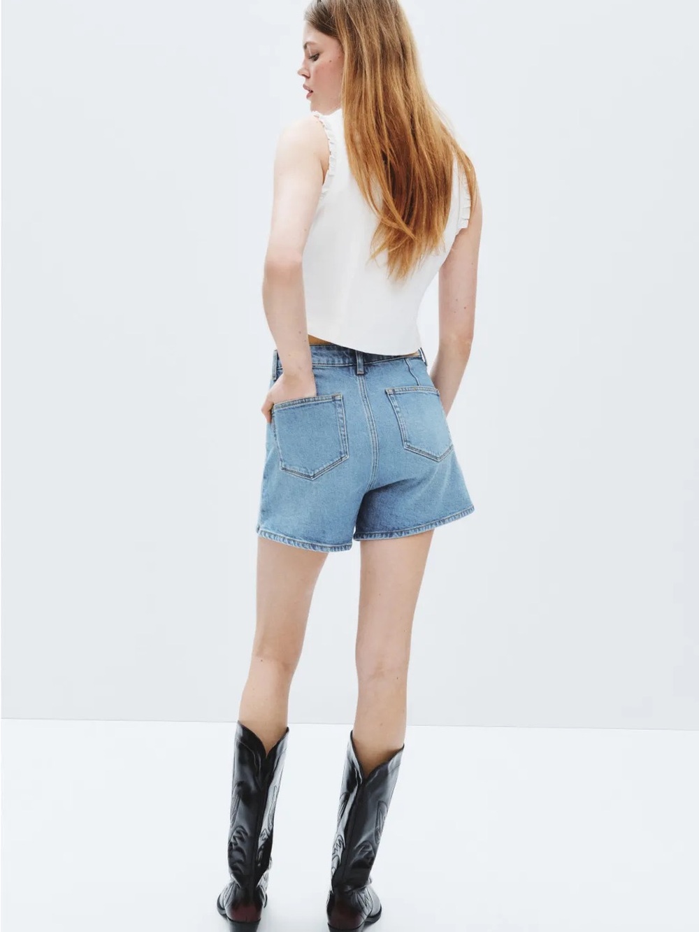 PAIGE Dani Shorts - Picture 3 of 4
